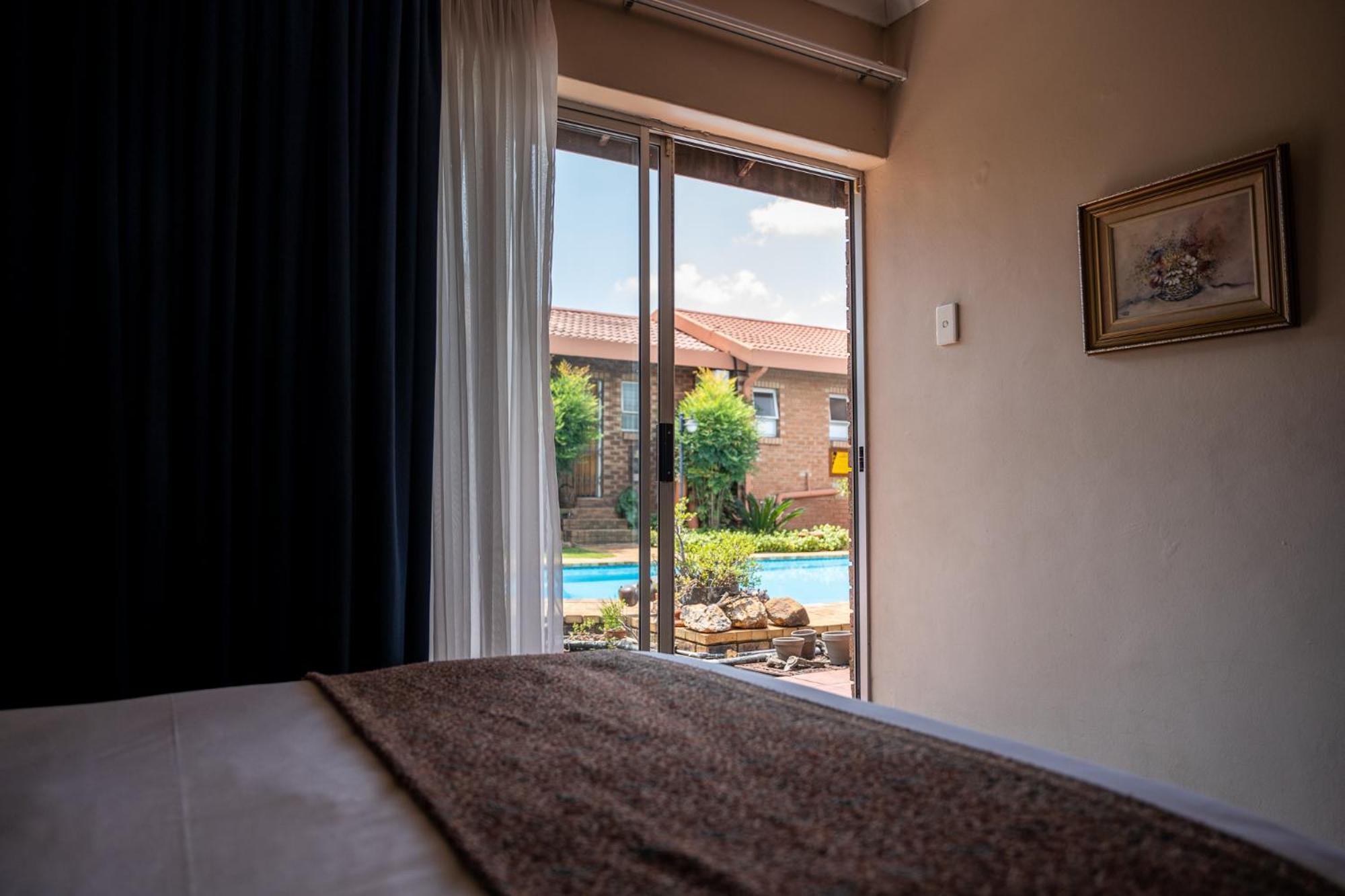Asante Guest House Vanderbijlpark Εξωτερικό φωτογραφία